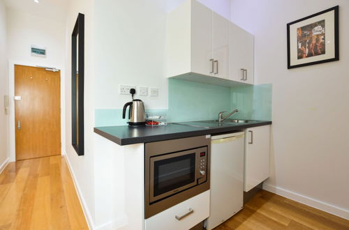 Photo 26 - Notting Hill Serviced Apartments by Concept Apartments