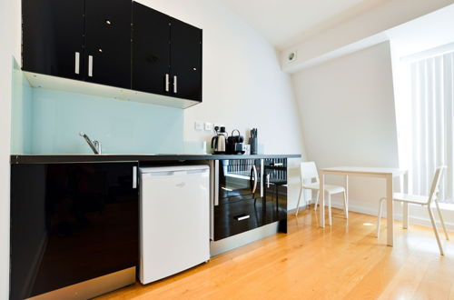 Photo 29 - Notting Hill Serviced Apartments by Concept Apartments