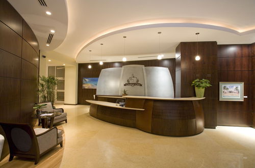 Photo 2 - Caribbean Club Luxury Condo Hotel