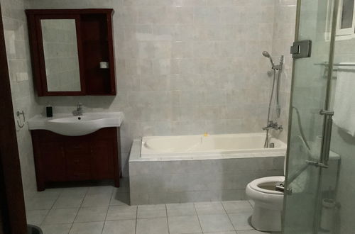 Photo 21 - Charming 3-bed Apartment Airport Residential Accra