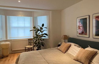 Photo 2 - Spacious and Bright 1 Bedroom Flat in Notting Hill