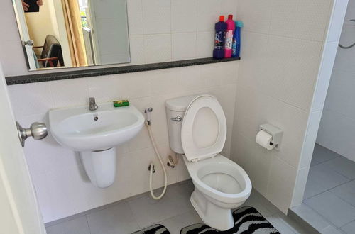 Photo 16 - 1 Double Bedroom Swimming Pool Apartment for Rent in Udonthani With Gym Laundry