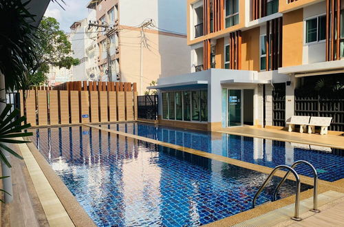 Photo 11 - 1 Double Bedroom Swimming Pool Apartment for Rent in Udonthani With Gym Laundry