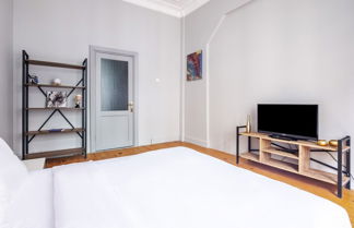 Photo 3 - Refreshing and Central Apartment in Beyoglu