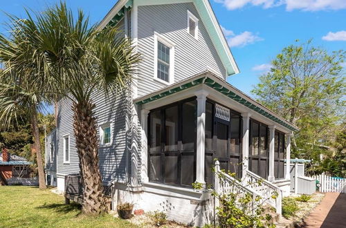 Photo 25 - North Beach Bungalow