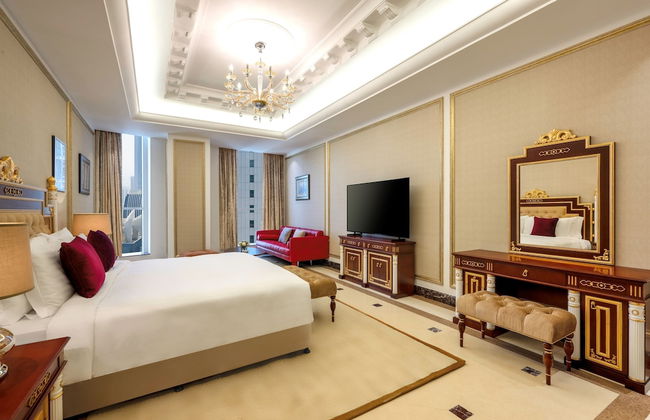 Dusit Hotel & Suites Doha - Photo 8