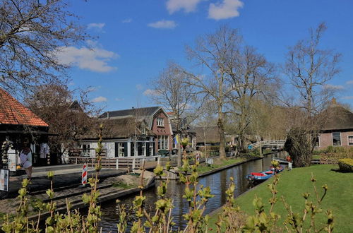 Photo 37 - Beautiful Apartment in Giethoorn With Canoe and Parking