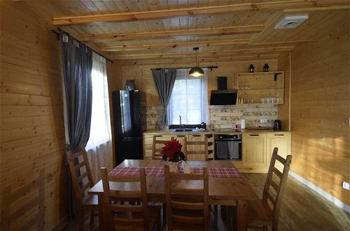Photo 9 - Wooden Holiday Home in Skrzynia With Terrace