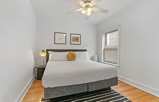 Photo 2 - 1BR Apt with Modern Elegance in Boystown