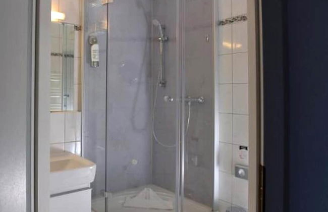 Modern Apartment in Oberhausen With a Terrace - Foto 14