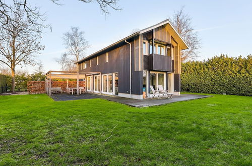 Photo 25 - Spacious and Stylish Family Home in Grou