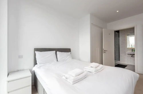 Foto 2 - Bright and Modern 2 Bedroom Flat in Royal Wharf