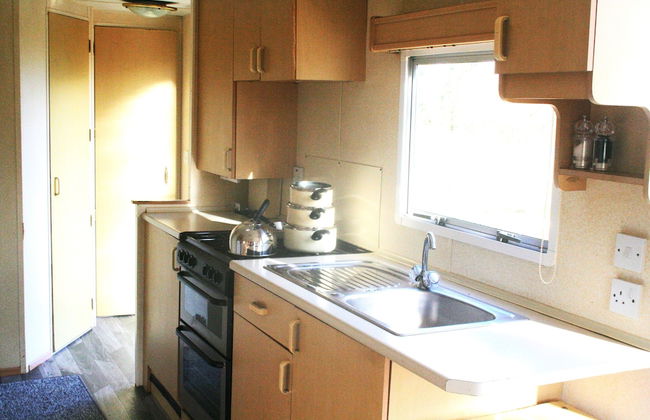 Lovely Bk Calypso Bluebird 6 Berth Holiday Caravan - Photo 9
