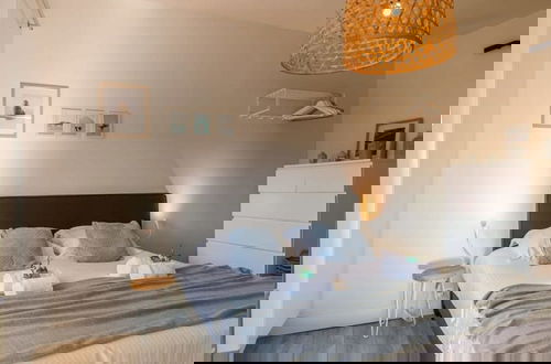 Foto 5 - Sunny Bright Apartment in the Center of De Haan