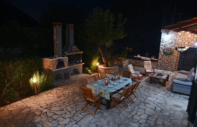 Kalavrita Winter Retreat - Homely Spacious Chalet - Foto 35