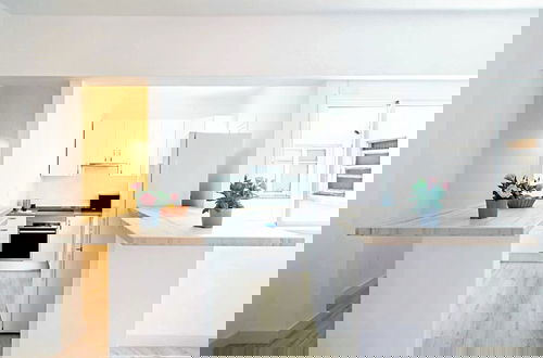 Foto 9 - City Loft - Bright and Spaceful Apartment