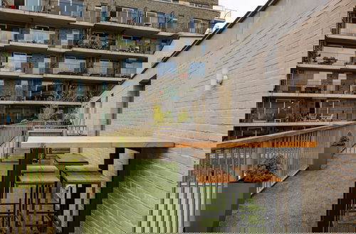 Photo 12 - Modern Apartment With Large Terrace