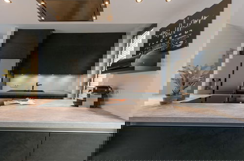 Photo 17 - Modern Apartment With Large Terrace