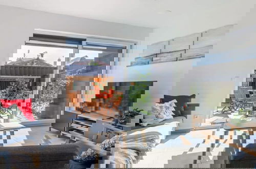Foto 1 - Family-friendly House With Sunny Terrace and Garden
