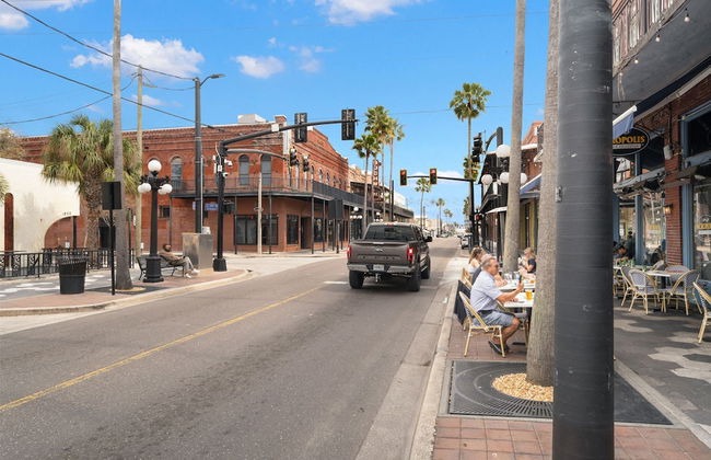 NEW Rumba Roost Upscale Ybor Studio On 7th Ave - Foto 22