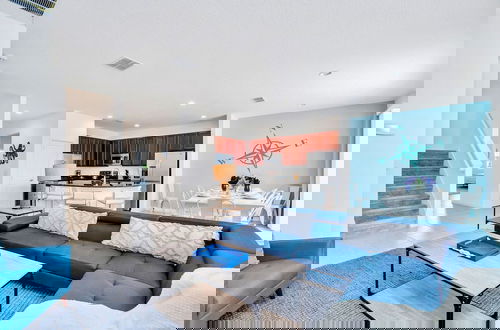 Foto 9 - 16-guest Lakefront Home w Pool-cinema-games