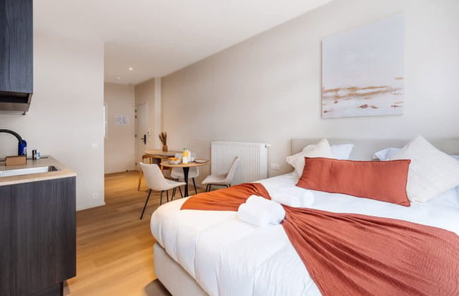 Modern Renovated Studio in the Vibrant Heart of Ghent - Photo 3