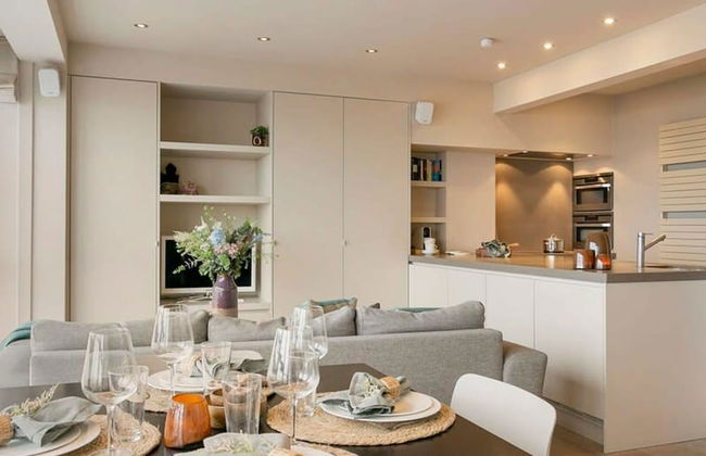 Unique Apartment With Sea-view Near the Center - Foto 2