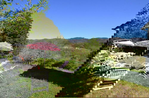Foto 37 - Spacious Home Surrounded by Nature