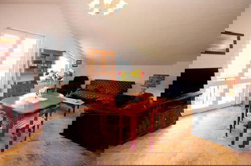 Foto 31 - Spacious Home Surrounded by Nature