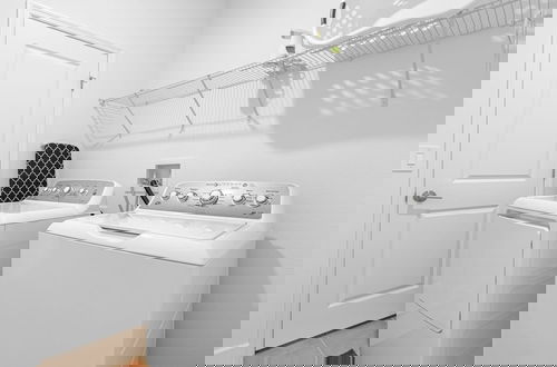 Foto 31 - Upstay - Modern Luxury Home w Pool Spa Resort