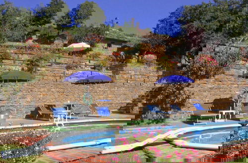 Foto 10 - Spacious Cottage in Cortona With Swimming Pool