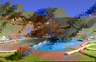 Foto 1 - Spacious Cottage in Cortona With Swimming Pool
