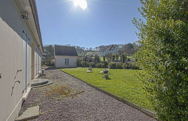 Spacious Holiday Home in Aure sur Mer With Garden - Foto 66