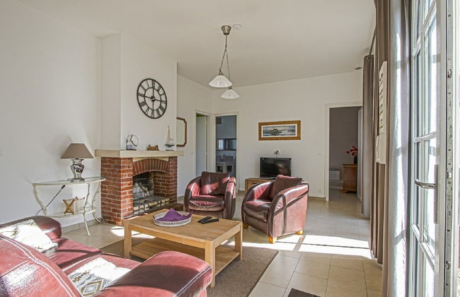 Spacious Holiday Home in Aure sur Mer With Garden - Foto 30