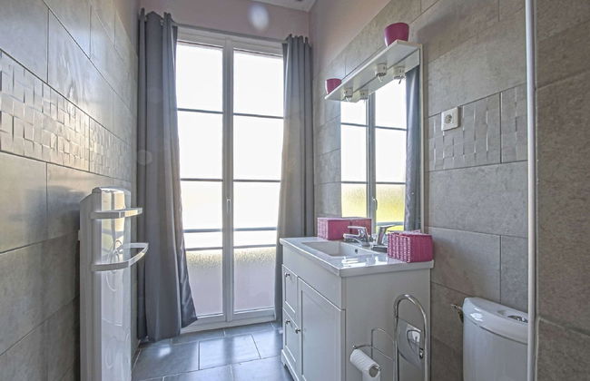 Spacious Holiday Home in Aure sur Mer With Garden - Foto 50