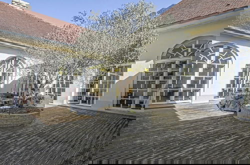 Photo 20 - Spacious Holiday Home in Aure sur Mer With Garden