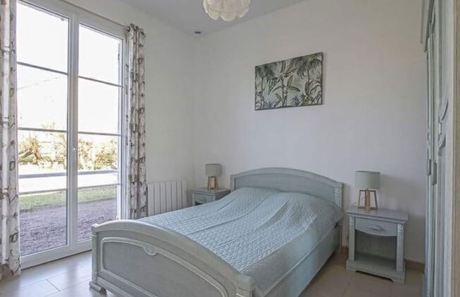 Spacious Holiday Home in Aure sur Mer With Garden - Foto 9