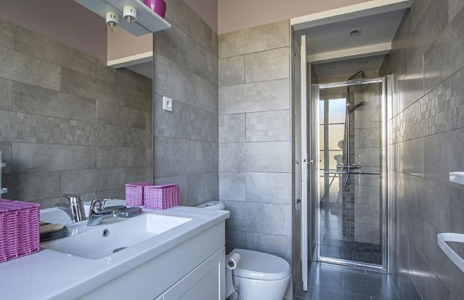 Spacious Holiday Home in Aure sur Mer With Garden - Foto 45