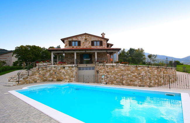 Serene Living in a Stone Villa in Marche - Foto 16