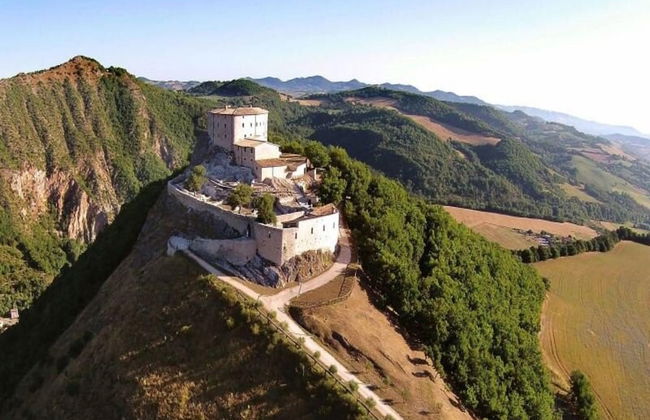 Serene Living in a Stone Villa in Marche - Foto 33