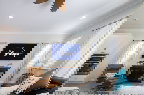 Photo 2 - Amazing Beach House Near the Parks