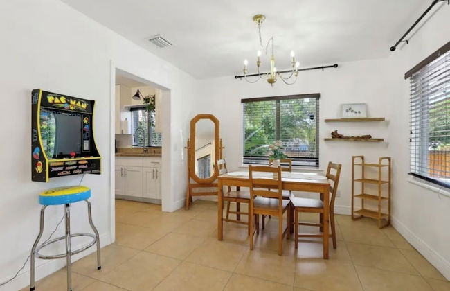 Tropical Miami Oasis - Photo 21