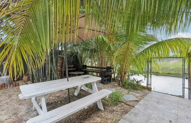 Tropical Miami Oasis - Photo 33