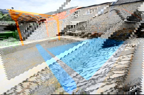Foto 36 - Home With Swimming Pool & Outdoor Kitchen