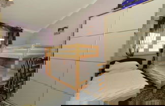 Foto 2 - Home With Swimming Pool & Outdoor Kitchen