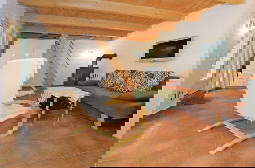Foto 4 - Holiday Home With Covered Terrace and Fireplace in Parchim