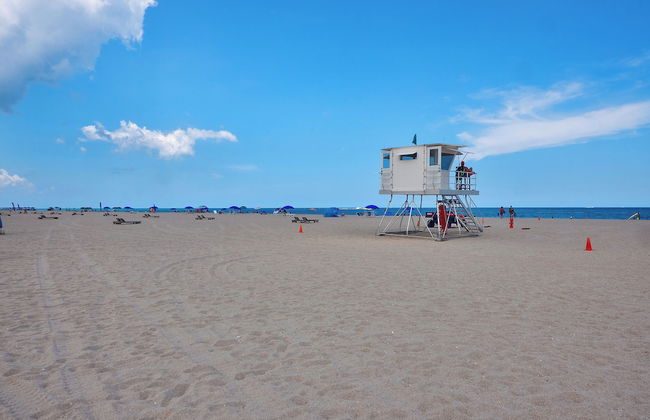 4BR 2BA Near Beach Perfect For Familes - Photo 26