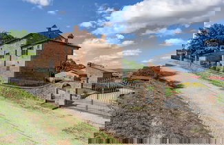 Foto 1 - Farmhouse in Tuscany With Pool and Hill Views