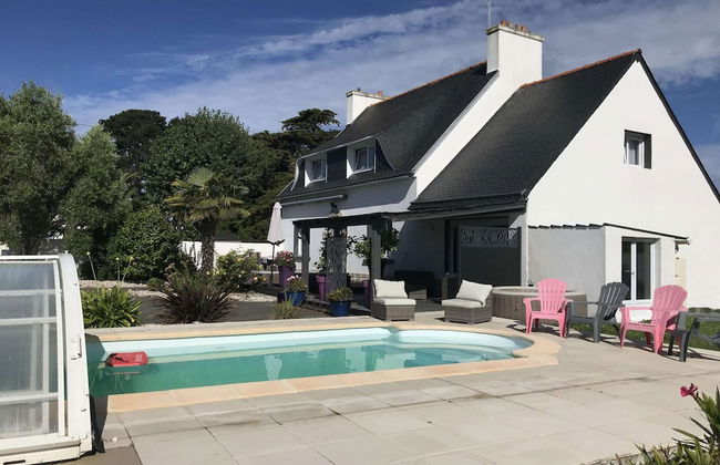 Holiday House With Private Pool in a Shared Property - Foto 1