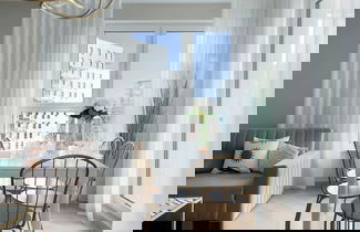 Photo 3 - Elite Apartments Boho City View Free Parking Included Seaside